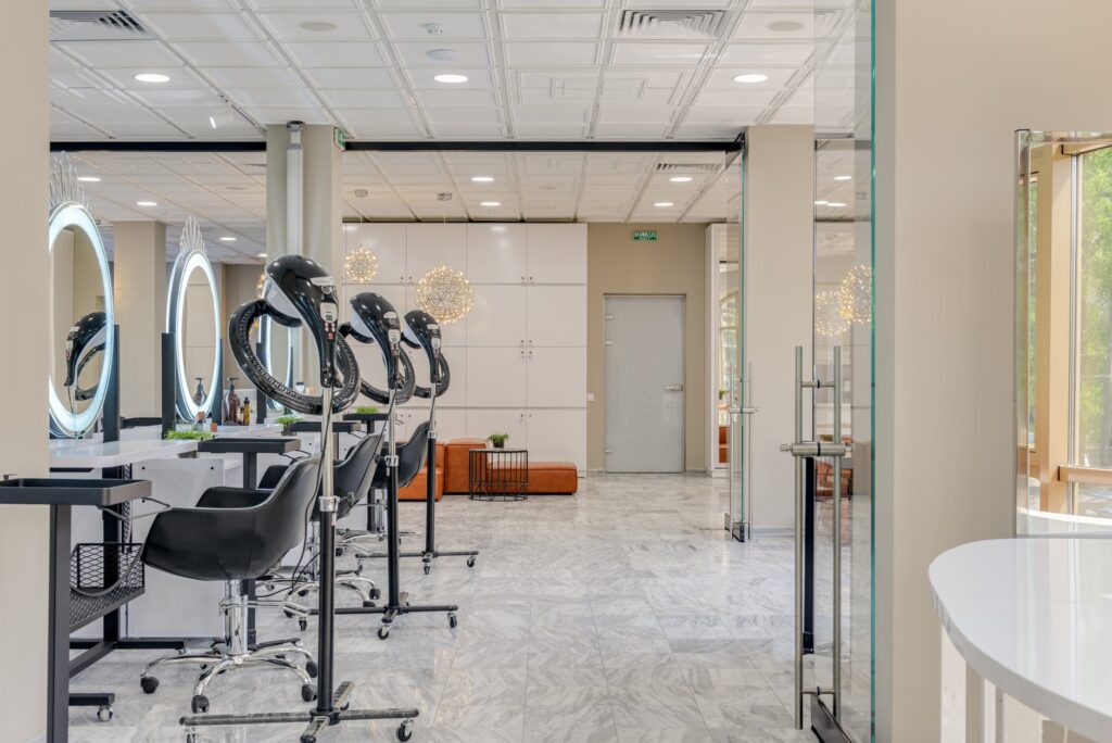 Studiare come parrucchiera a Roma : quali percorsi posso fare?